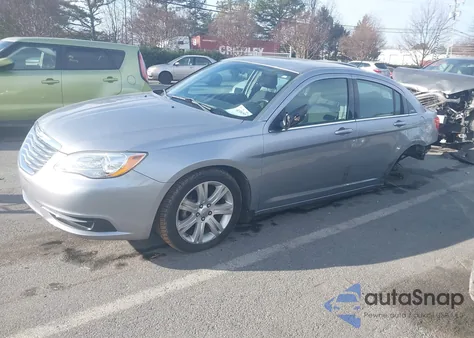 2013 Chrysler 200 Touring из США, поврежденный, VIN 1C3CCBBB1DN546432